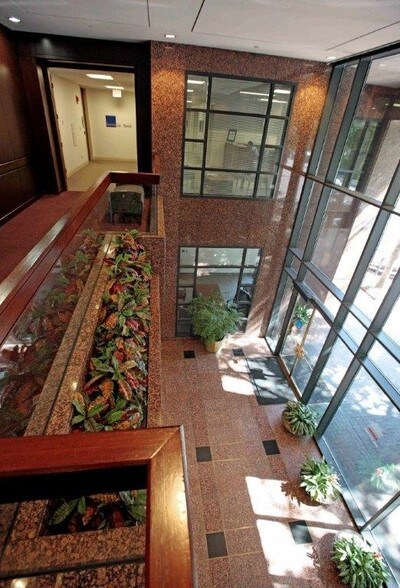 More Photos Of 1 Commerce St, Montgomery Office For Lease