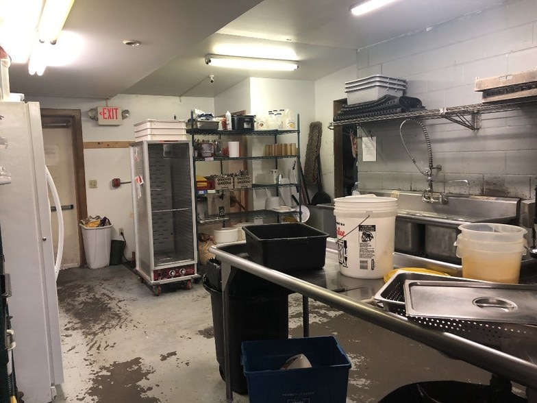 More Photos Of 127 Troy St, Canton Hotel For Sale