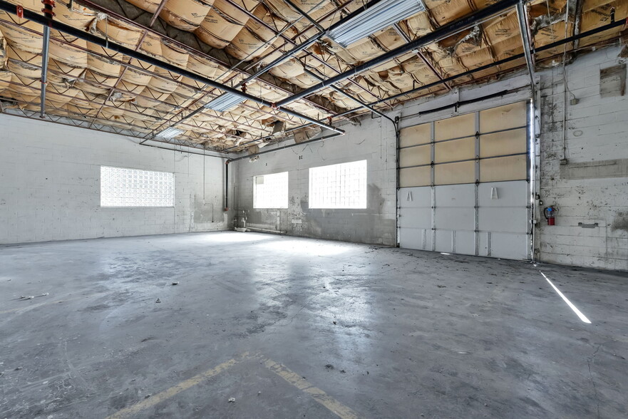More Photos Of 2455 Harrisburg Pike, Grove City Warehouse For Sale