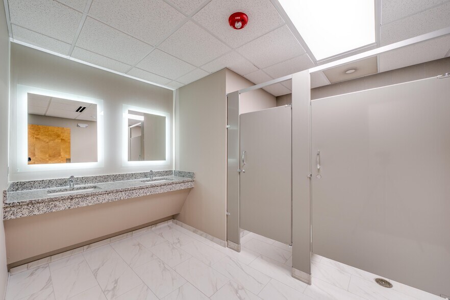 More Photos Of 4901 Glenwood Ave, Raleigh Office For Lease