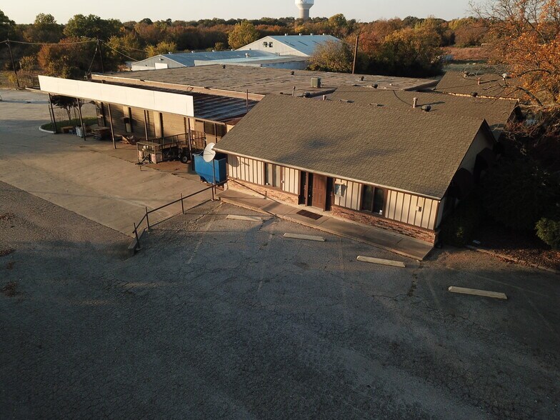More Photos Of 2700 James St, Denton Industrial For Lease