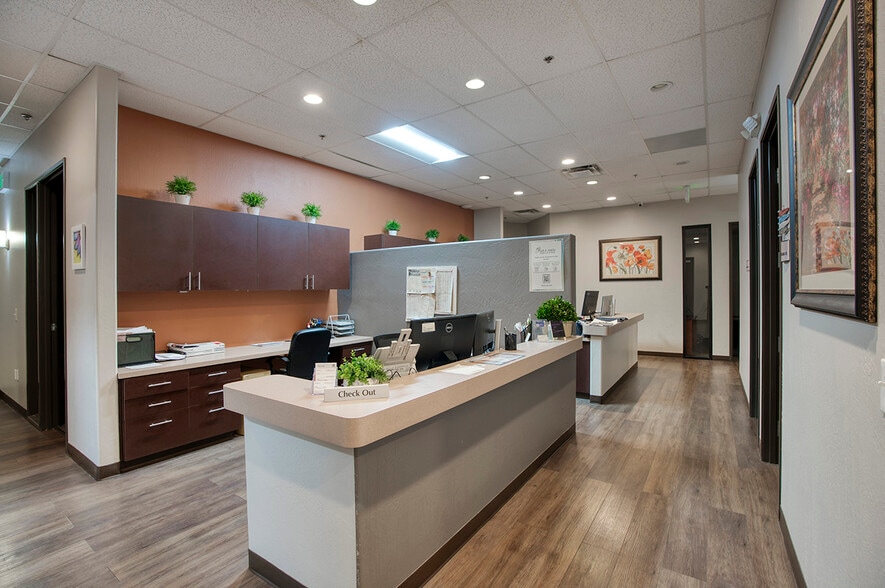 More Photos Of 7304 E Deer Valley, Scottsdale Medical For Sale