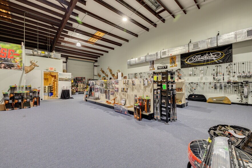 More Photos Of 9914 State Road 52, Hudson Warehouse For Sale