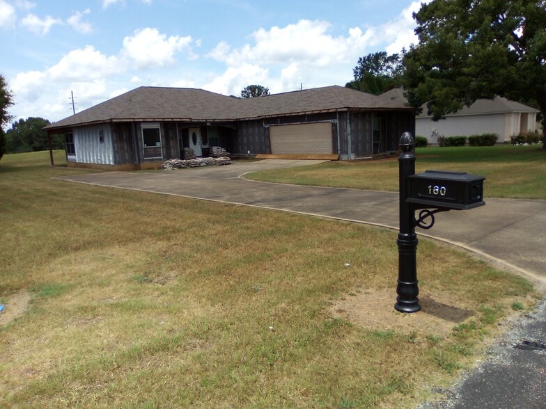 More Photos Of 160 Canterbury Dr, Eufaula Multifamily For Sale