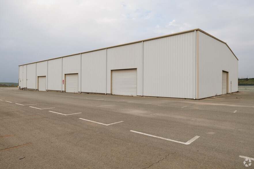 More Photos Of 9802 Lone Star Rd, San Diego Warehouse For Lease
