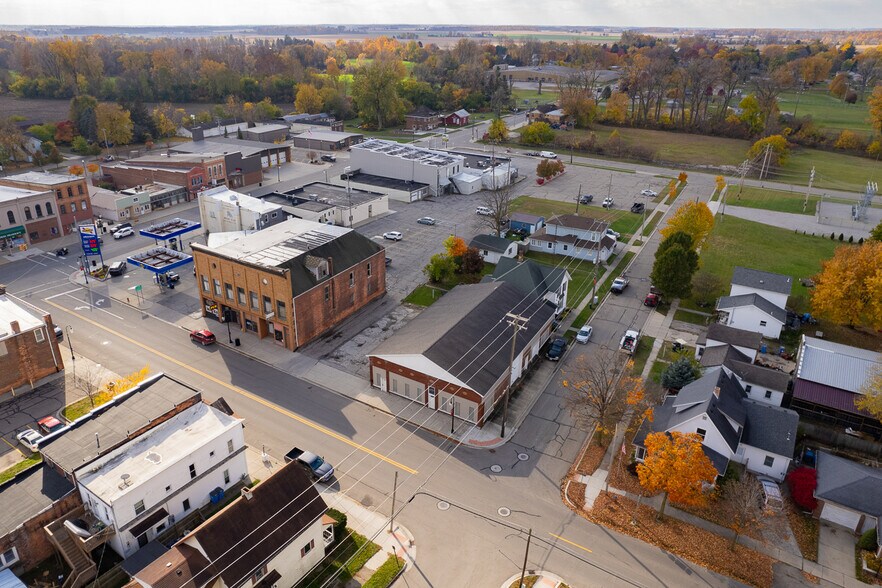 More Photos Of 127 North St, Morenci Showroom For Sale