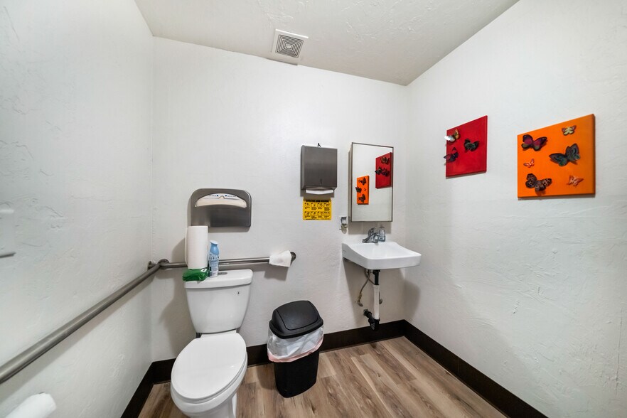 More Photos Of 621-625 Walnut St, Red Bluff Storefront Retail Office For Sale