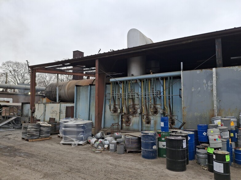 More Photos Of 610 W 81st St, Chicago Warehouse For Lease