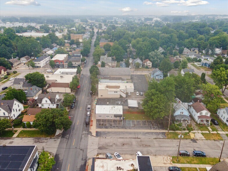 More Photos Of 1000 N Johnson St, Bay City Medical For Sale