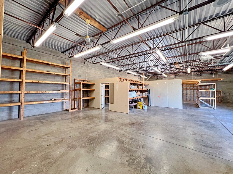 More Photos Of 100-120 Executive Dr, Highland Flex For Lease