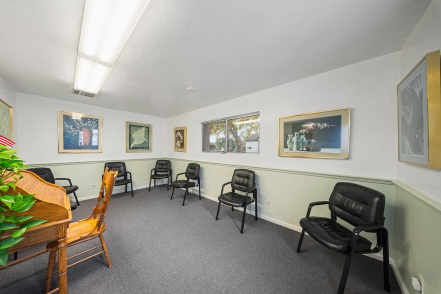 More Photos Of 800 Douglas Blvd, Roseville Medical For Sale