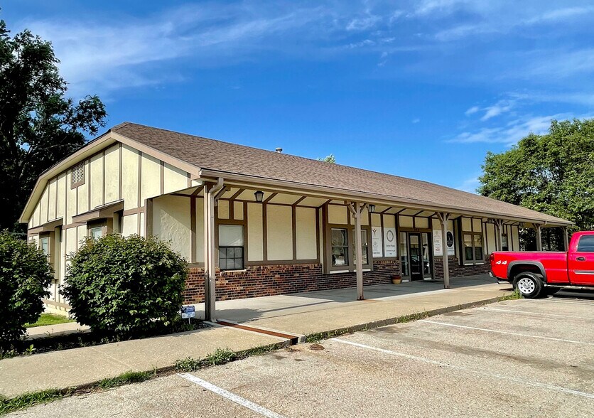 More Photos Of , Lawrence Office For Sale