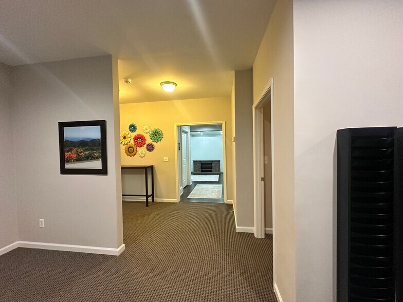 More Photos Of 5920 Odell St, Cumming Office For Sale