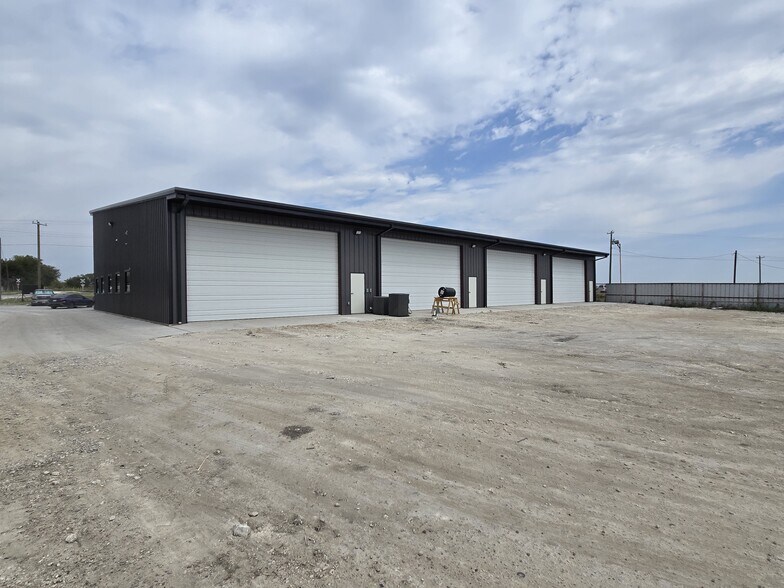 More Photos Of 7321 State 171 Hwy, Godley Light Manufacturing For Lease