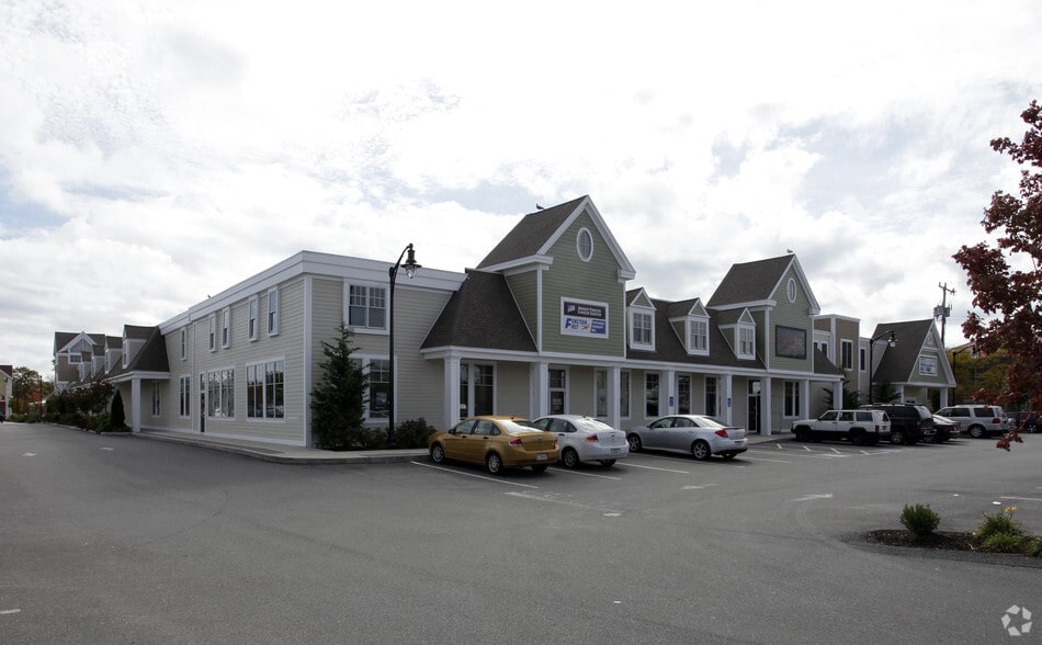 More Photos Of 540 Main St, Hyannis General Retail For Sale