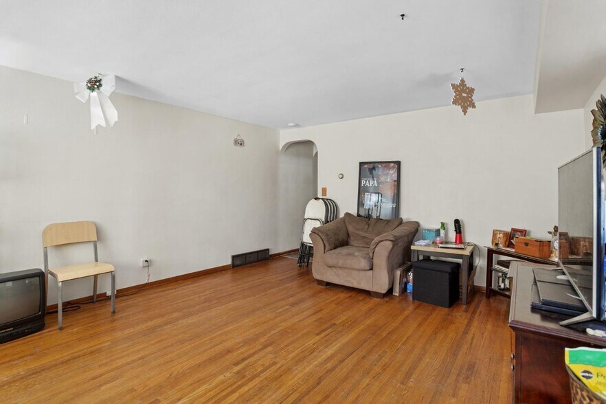 More Photos Of 1104 2nd St SE, Minot Apartments For Sale