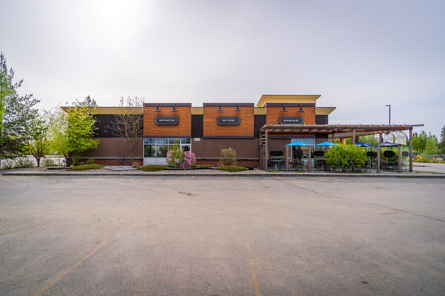 More Photos Of 1243 Old Steese Hwy, Fairbanks Restaurant For Sale