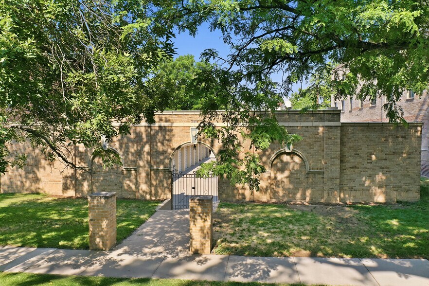 More Photos Of 961 Marion, Denver Land For Sale