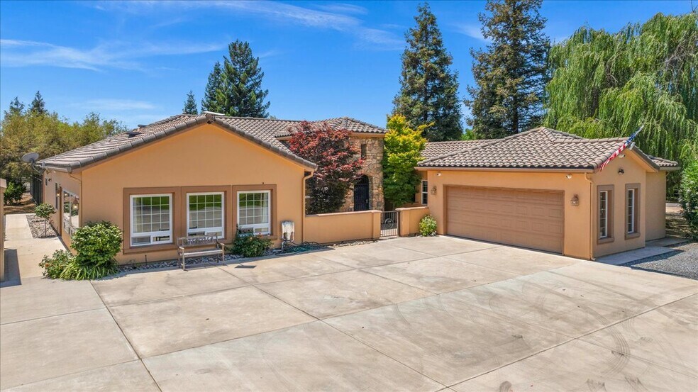 More Photos Of 13715 E Nebraska Ave, Kingsburg Land For Sale