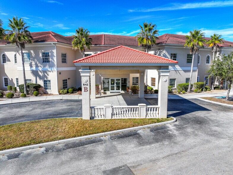 More Photos Of 842 Sunset Lake Blvd, Venice Medical For Sale