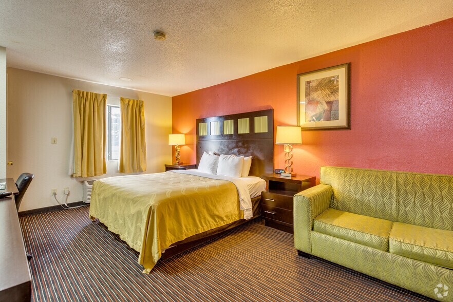 More Photos Of 4849 S Laura St, Wichita Hospitality For Sale