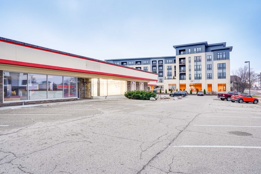 More Photos Of 195-209 Cottage Grove Rd, Madison Storefront For Lease