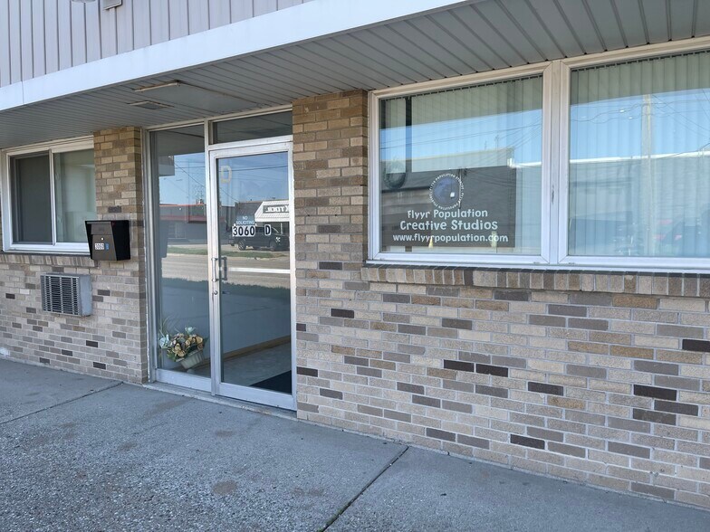 More Photos Of 3060 Madison Ave SE, Grand Rapids Service For Lease