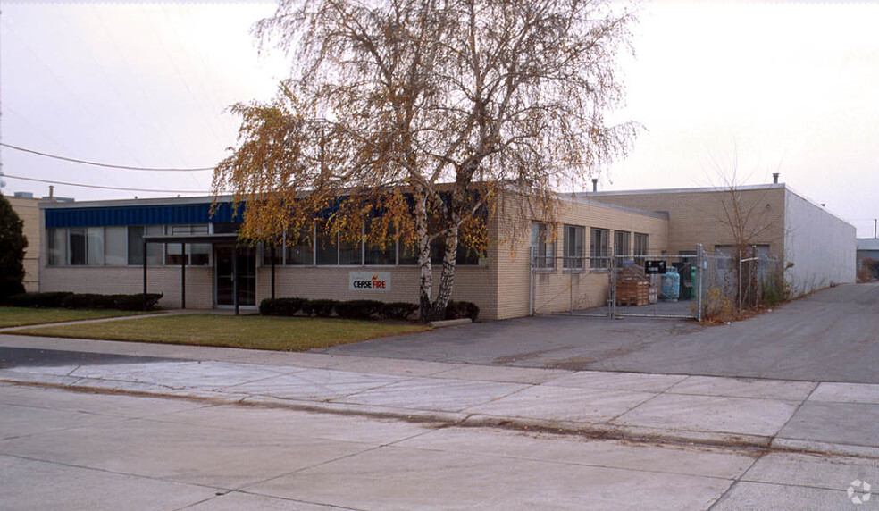 Primary Photo Of 10355 Capital St, Oak Park Warehouse For Sale