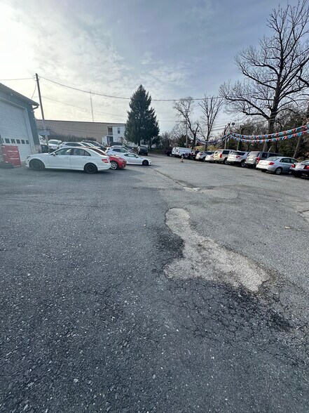 More Photos Of 2425 Herr St, Harrisburg Auto Repair For Sale