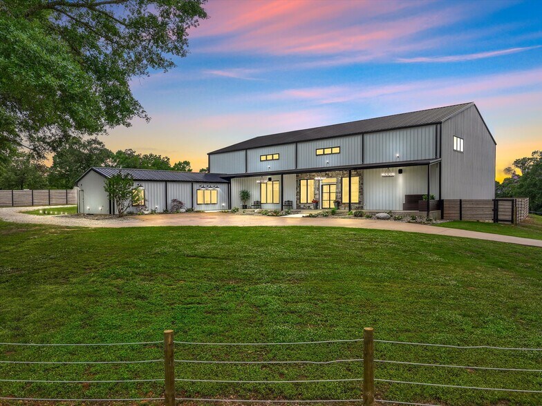 Primary Photo Of 1972 FM 857, Grand Saline Trailer Camper Park For Sale