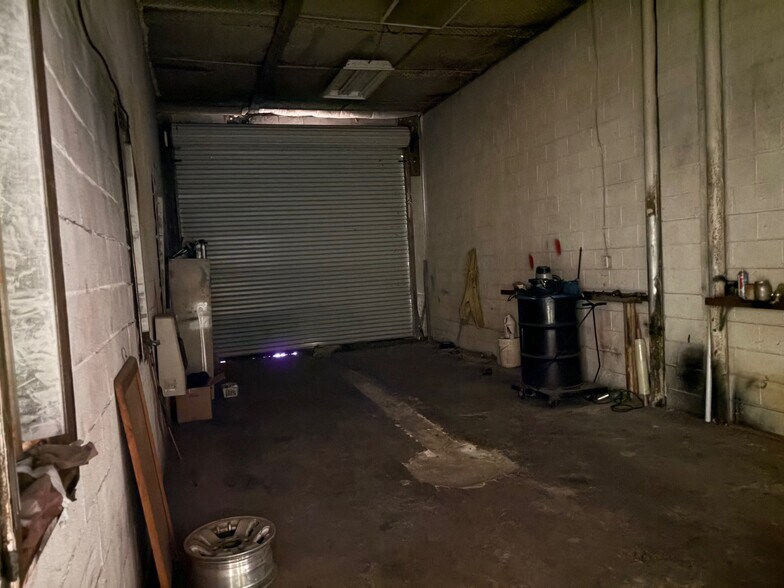 More Photos Of 10 Doyle Rd SE, Lindale Flex For Sale