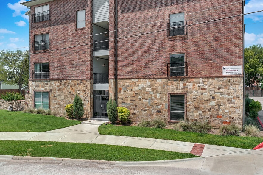 More Photos Of 404 Industrial St, Denton Apartments For Sale