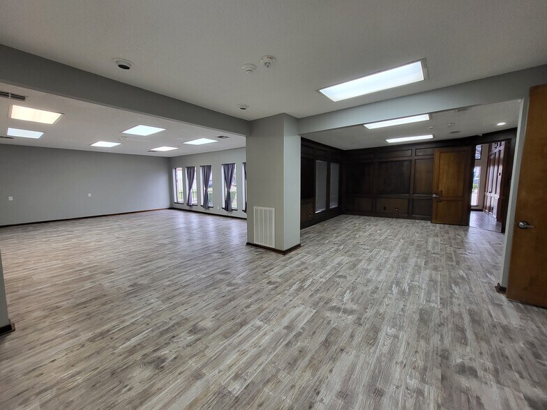 More Photos Of 20817 Sunshine Ln, Spring Office Residential For Lease