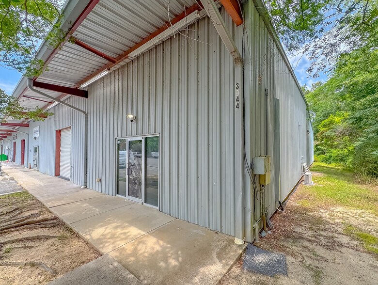 More Photos Of 3944 Northwest Passage, Tallahassee Warehouse For Lease