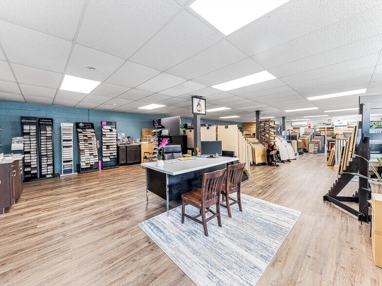 More Photos Of 3154-3156 US 70 Hwy, Black Mountain Office For Lease