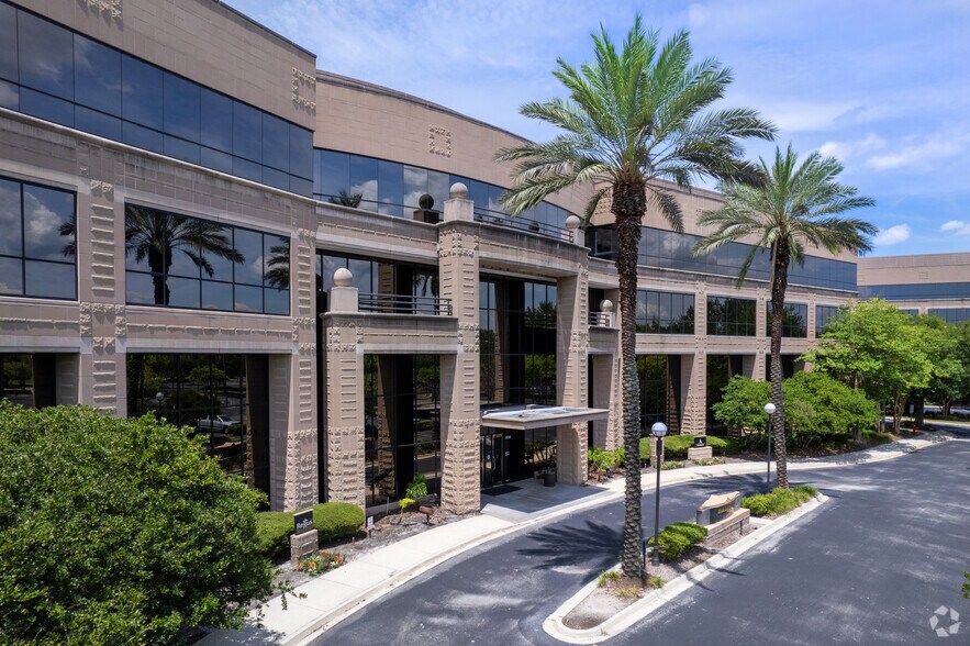 More Photos Of 10151 Deerwood Park Blvd, Jacksonville Coworking Space