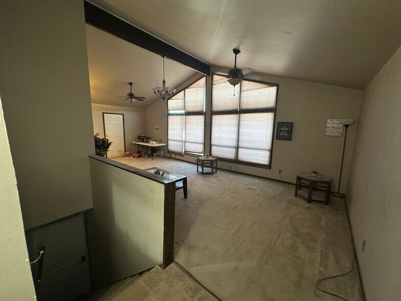 More Photos Of 8700 S County Road 1210, Midland Manufacturing For Sale