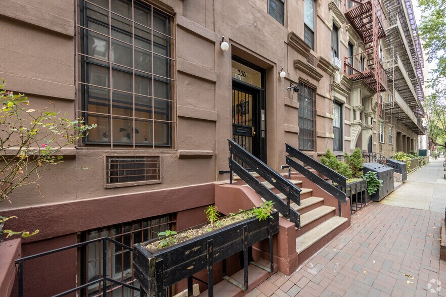 More Photos Of 538 E 89th St, New York Apartments For Sale