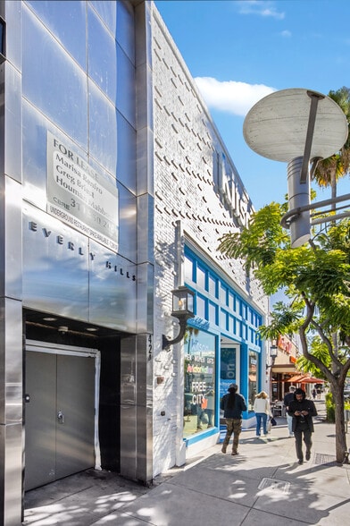 More Photos Of 420-428 N Beverly Dr, Beverly Hills Storefront For Lease