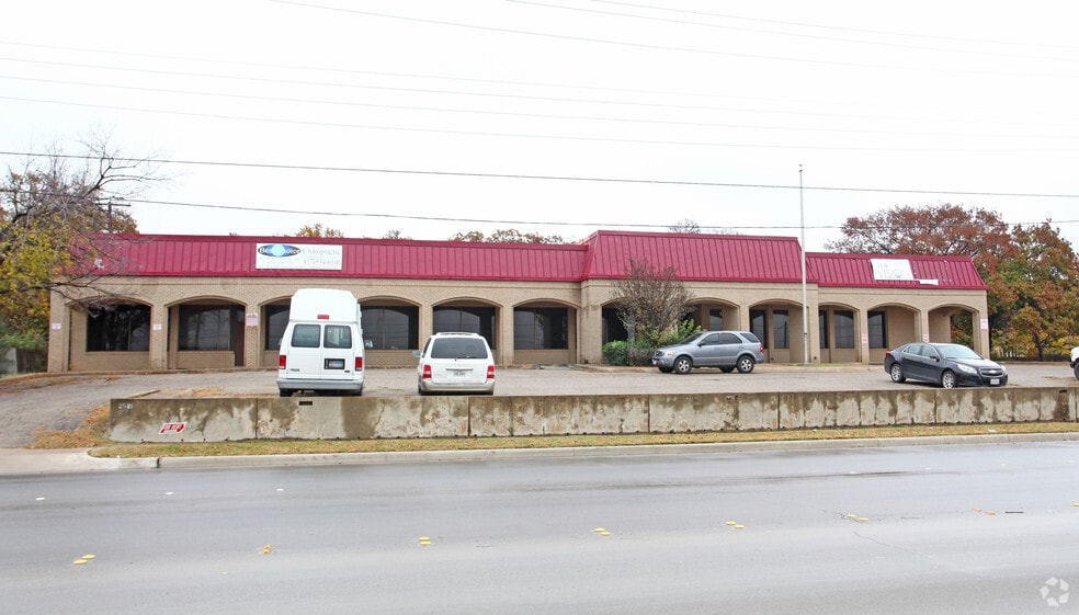 Primary Photo Of 2521 Oakland Blvd, Fort Worth Office For Sale