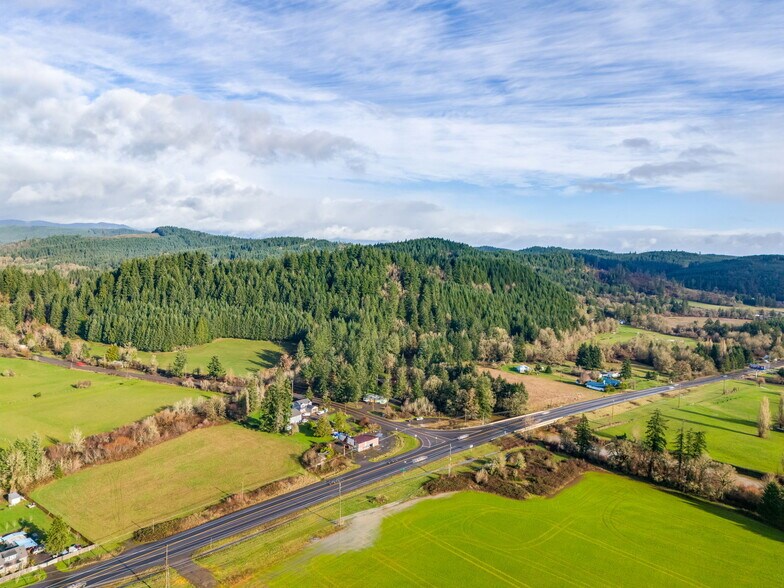 More Photos Of 26555 Salmon River Hwy, Grand Ronde Flex For Sale