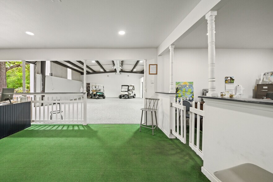 More Photos Of 4060 N Highway 7, Hot Springs Village Warehouse For Sale