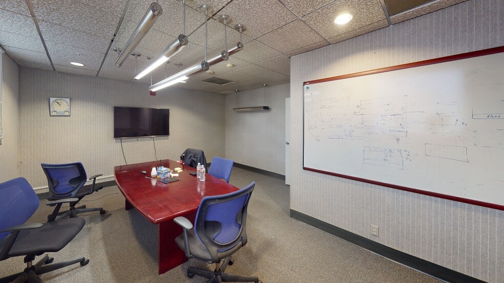 More Photos Of 404 N Halstead St, Pasadena Research And Development For Lease