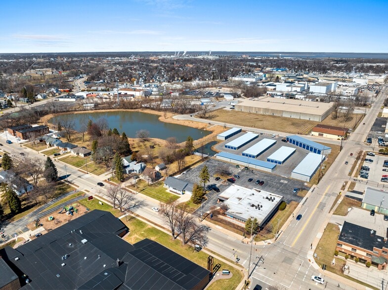 More Photos Of 1751 Deckner Ave, Green Bay Medical For Sale