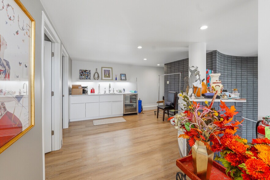 More Photos Of 125 Watson St, Ripon General Retail For Sale