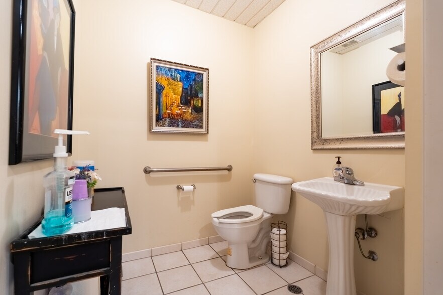 More Photos Of 1704-1726 N University Dr, Coral Springs Medical For Lease