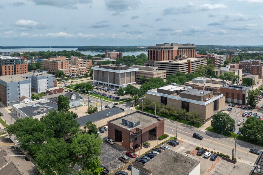More Photos Of 1020 Regent St, Madison Medical For Lease