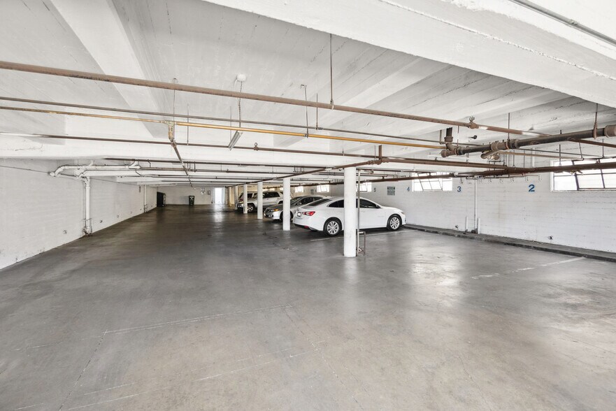 More Photos Of 5947 Carlton Way, Los Angeles Apartments For Sale