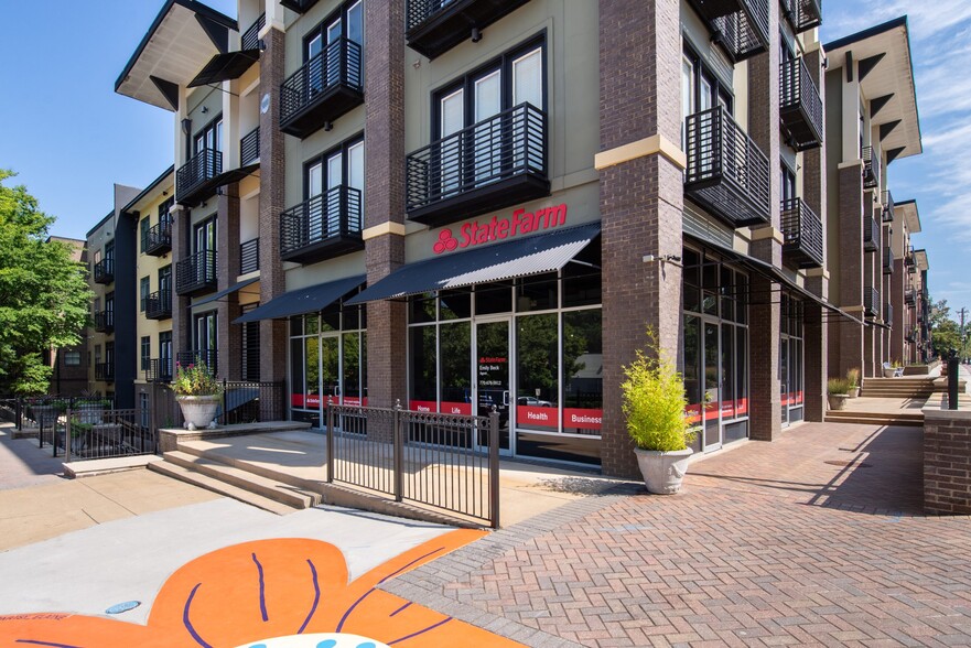 Primary Photo Of 5300 Peachtree Rd, Chamblee Apartments For Lease