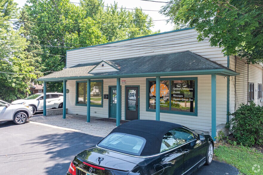 Primary Photo Of 23819 W Mill St, Plainfield Loft Creative Space For Lease